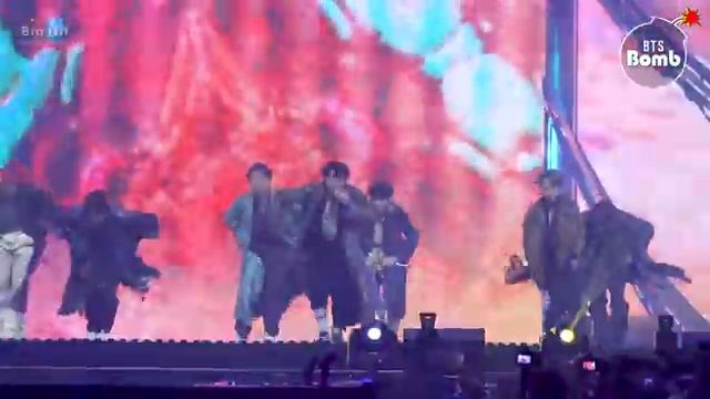 [BANGTAN BOMB] 'IDOL' Special Stage (BTS Focus) @2018 MMA - BTS (방탄소년단) (360p) (1)