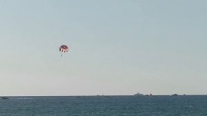 Парашют над морем в Сочи (октябрь 2024)