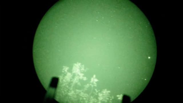 Photonis XR5 image intensifier meets smart phone.