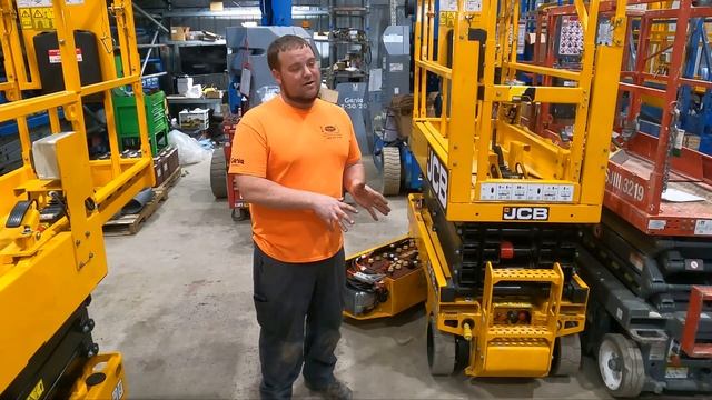 Down and Dirty with Dave- Episode 10 Battery Chargers on Electric Scissor Lifts смотреть онлайн
