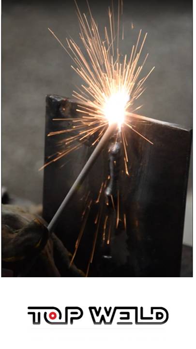 Как сваривать СНИЗУ-ВВЕРХ облицовочный слой? #сварщик #welding #металл