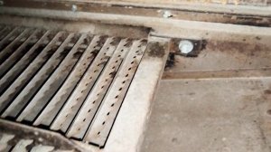 3) Комбайн New Holland cr9080. Решетный стан и море коррозии...