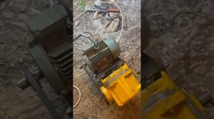 Редуктор вращатель к буровой установке укб 12/25 с электро двигателем