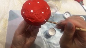 Ёлочная игрушка из ваты  Раскрашиваем мухомор
