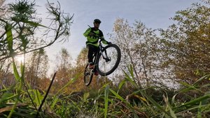 Ваван первый раз в байк-парке! Давал всем "прикурить" на простейшем велосипеде Outleap Riot.