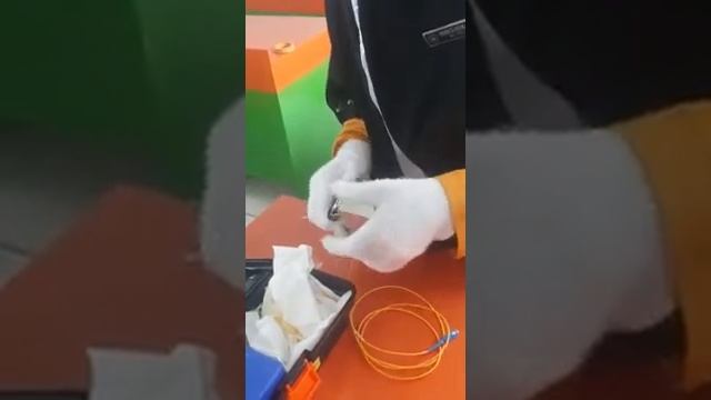 Tutorial cara mengupas kabel Fiber Optik | SMK Muhammadiyah 3 Metro смотреть онлайн