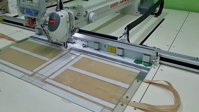 Эко-сумки из нетканного материала на швейном полуавтомате с ЧПУ управлением. Juita K8. смотреть онлайн