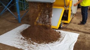 Машина для разрыхления прессованных биг-бейлов торфа, модель BMS