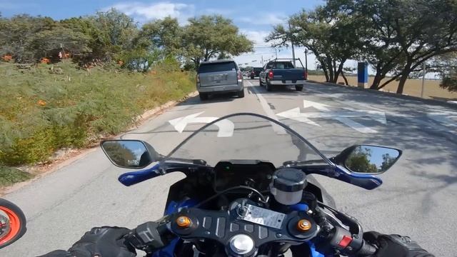 Is the Yamaha R7 BETTER than an Aprilia RS660? (Full Comparison)