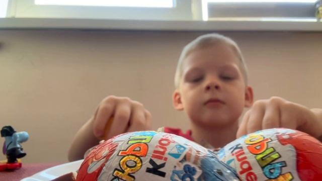 Распаковка кидер сюрпризов