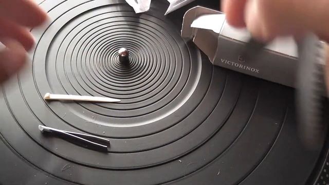 Victorinox Huntsman Swiss Army knife - unboxing + first check смотреть онлайн