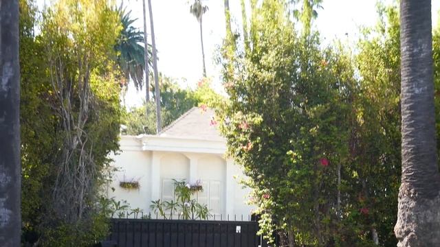 Author Harold Robbins Former Home House Beverly Hills California USA September 2021 смотреть онлайн