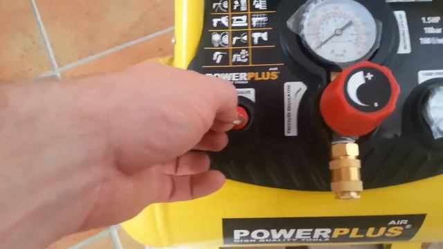 Bezolejový kompresor POWX1723 1100W 12L 10bar смотреть онлайн