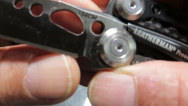 LEATHERMAN Freestyle CX: my June EDC! смотреть онлайн