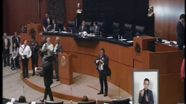 Sen. Roberto GIl tomó protesta a María Lorena Marín Moreno como senadora смотреть онлайн