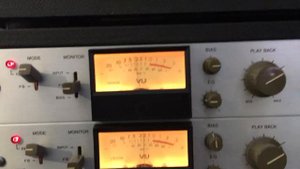 Катушечный магнитофон Denon dh 710