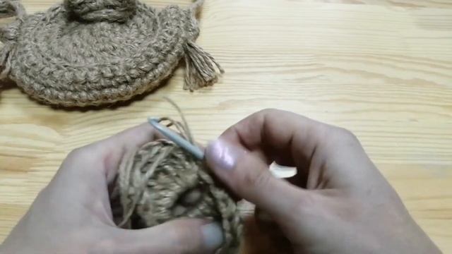 Часть 3. Вяжем застежку-бантик для детской сумочки. смотреть онлайн