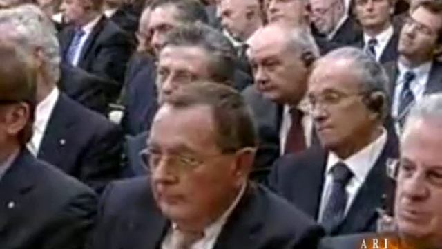 Медведев - за создание наднациональной валюты