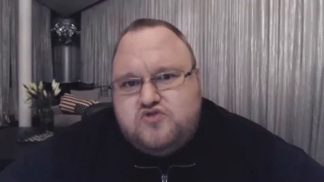Kim Dotcom on Seth Rich, Wikileaks, the Leaked DNC Emails & the Mueller Investigation смотреть онлайн