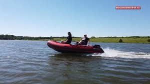 Катание на моторной лодке