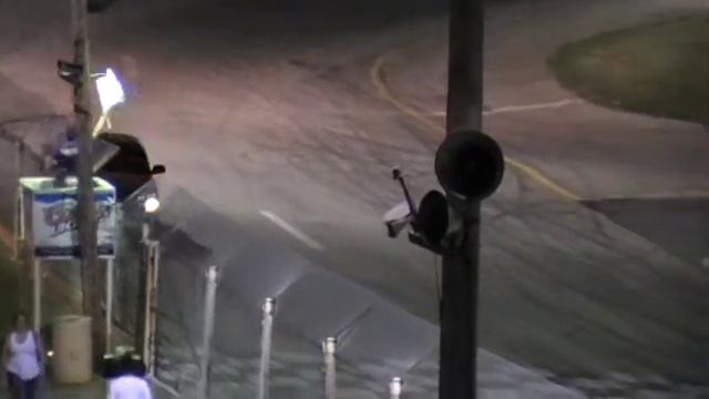 Tom Berens races his truck at Slinger Speedway and LOSES смотреть онлайн