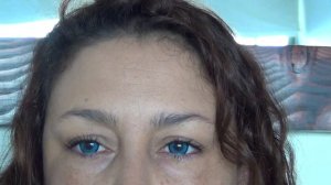 n°37 BELMORE color contact lens beauty 03 blue HD in sun, natural light, without makeup