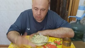 Мукбанг. Пельмени. Коржик приехал и просто говорю.