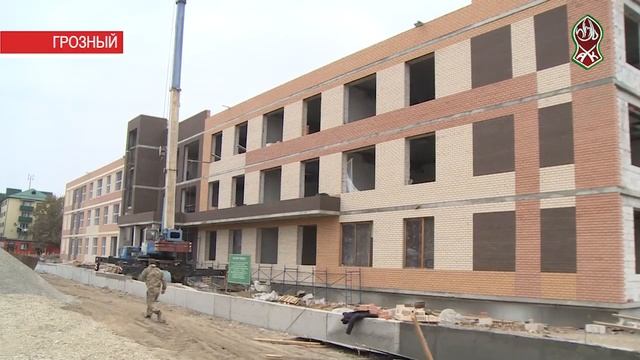 В СТАРОПРОМЫСЛОВСКОМ РАЙОНЕ ГРОЗНОГО СТРОИТСЯ НОВАЯ ШКОЛА НА 1300 МЕСТ