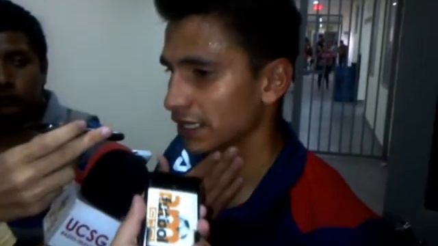 Luis Fernando Saritama, jugador de SDQUITO / River Ecuador 2 - Deportivo Quito 2. 14/03/2015. смотреть онлайн