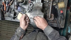 Как извлечь внутреннюю втулку без специального инструмента...