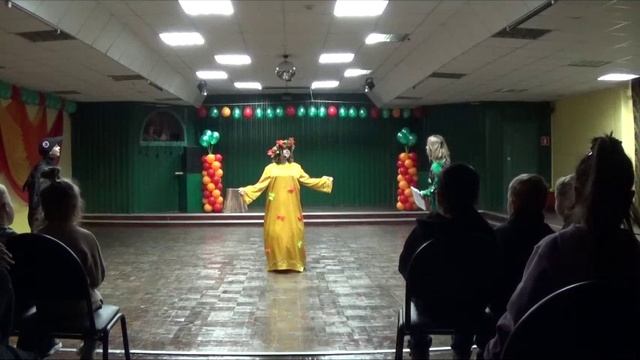 Игровая театрализованная программа. В поисках красок осени! смотреть онлайн