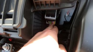 САМАЯ ДОСТУПНАЯ LADA VESTA SW CROSS КОМФОРТ. ДЕТАЛЬНЫЙ ОБЗОР.