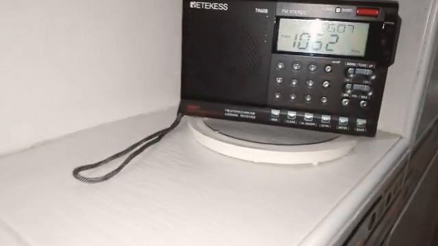 ORTA DALGADA 5 TRT RADYOSU MERSIN'DE BÖYLE DINLENIYOR RETEKESS TR608 RADYODA смотреть онлайн