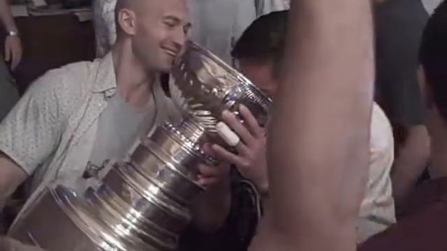 Jon Yu Drinking From The Stanley Cup смотреть онлайн