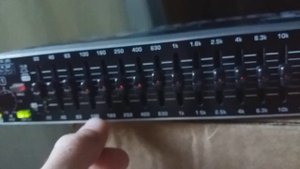 Equalizador behringer FBQ1502