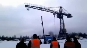Crane Collapse! Кран упал! (www.vertikalnet.ru)