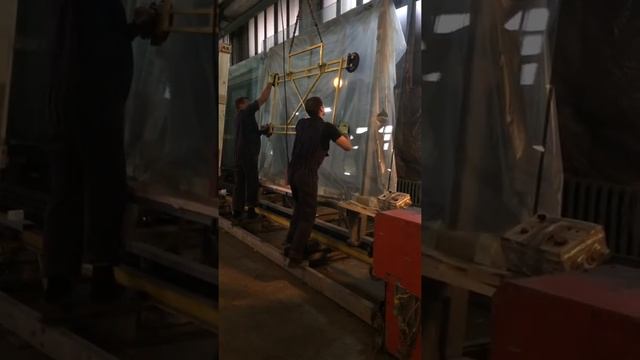 Траверса для полистового перемещения стекла смотреть онлайн