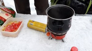 БЕШБАРМАК С РЫБОЙ СИГ. ЗИМОЙ. В ЛЕСУ.