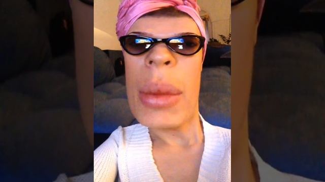 Совет от Анжолины. Что одевать на пляж или чулма Луис вуиттон смотреть онлайн