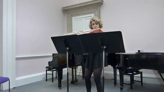 Roberto Gerhard: Capriccio for solo flute смотреть онлайн