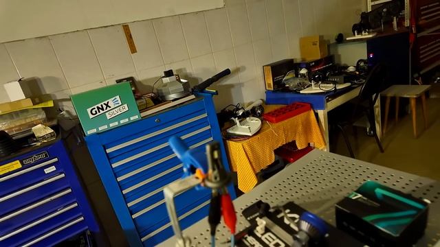 Опасны ли автомобильные LED лампы? Измеряем пульсацию дешевым и дорогим прибором. смотреть онлайн