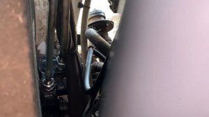 Bobcat ● Hydraulic Fluid Leak on Bobcat S570 Skidsteer. Where's it Leaking? Can I Fix It? ✅