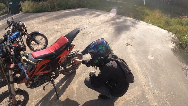 Покатушки с челом через неизвестные места. Лёгкое эндуро. Мотобудни смотреть онлайн