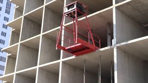 Подъемник строительный ПС 2000 с радиоуправлением