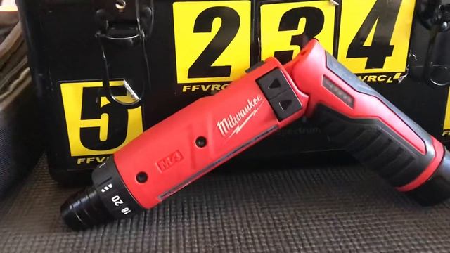 OUTILLAGE RC - VISSEUSE DEVISSEUSE BOSH PRO GSR 10.8 - MILWAUKEE 4 V - EMBOUT MIP - HUDY ARROWMAX смотреть онлайн