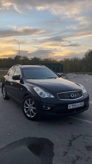 infiniti ex25