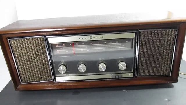 VINTAGE Radio Stereo General Electric Walnut Cherry смотреть онлайн