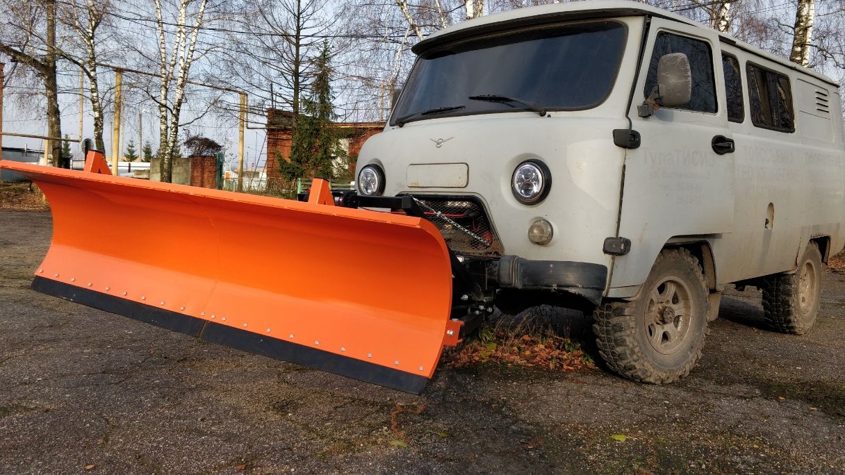 Профессиональный снегоуборочный отвал на УАЗ (2206, 3741, 3909) Буханка, Головаст, Фермер - ОБЗОР