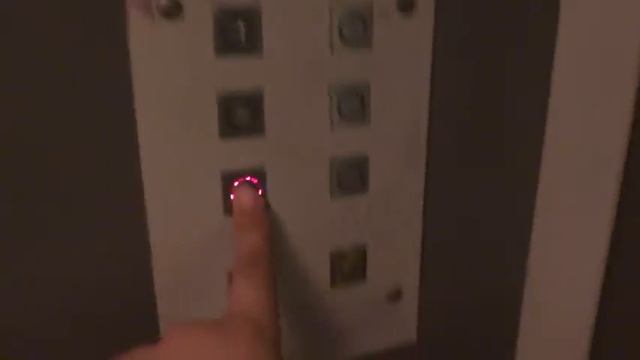 Грузовой лифт (г. Балашиха), V=1 м-с, г-п 630 кг (21) смотреть онлайн