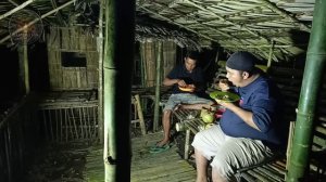 Hujan deras di tengah malam // berbuka dan sahur pertama di hutan